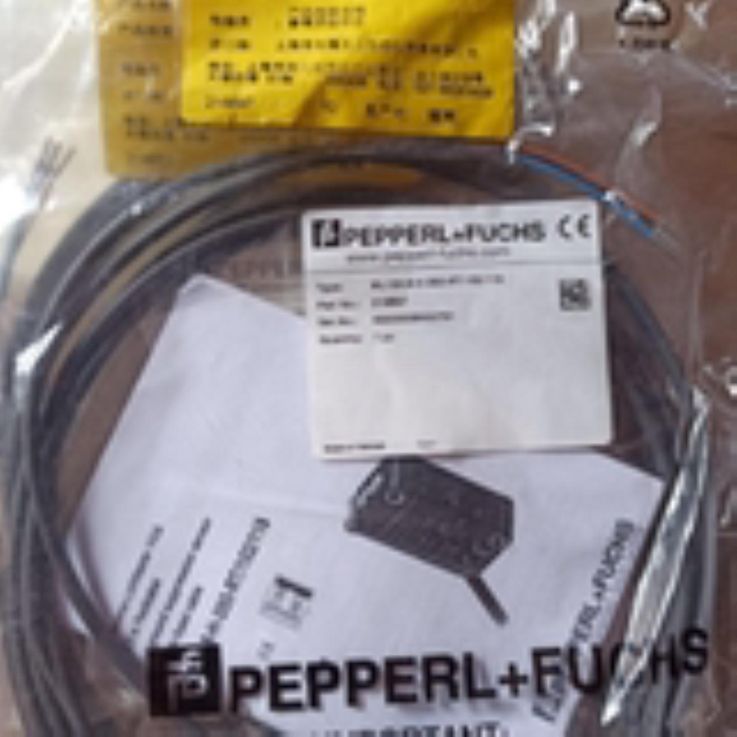 特价 高精度 倍加福激光光电开关OBE500-R2F-SE0-L