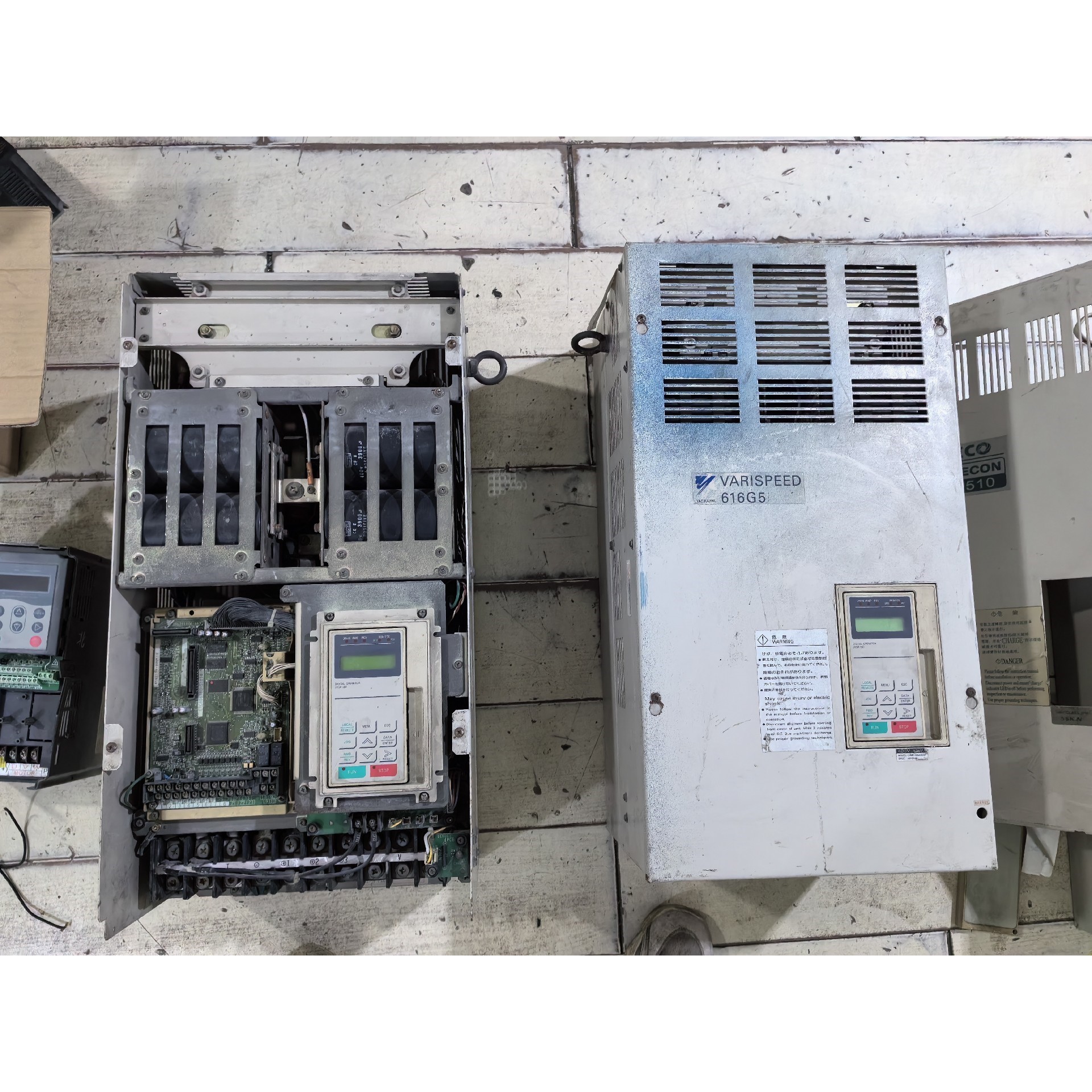 安川变频器37kwCIMR-G5A4037实物拍摄成色