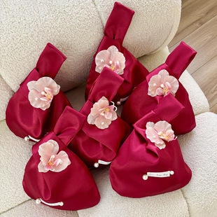 蝴蝶兰珍珠国风礼品袋中式手挽包婚庆伴手礼喜糖袋母亲节礼品批发