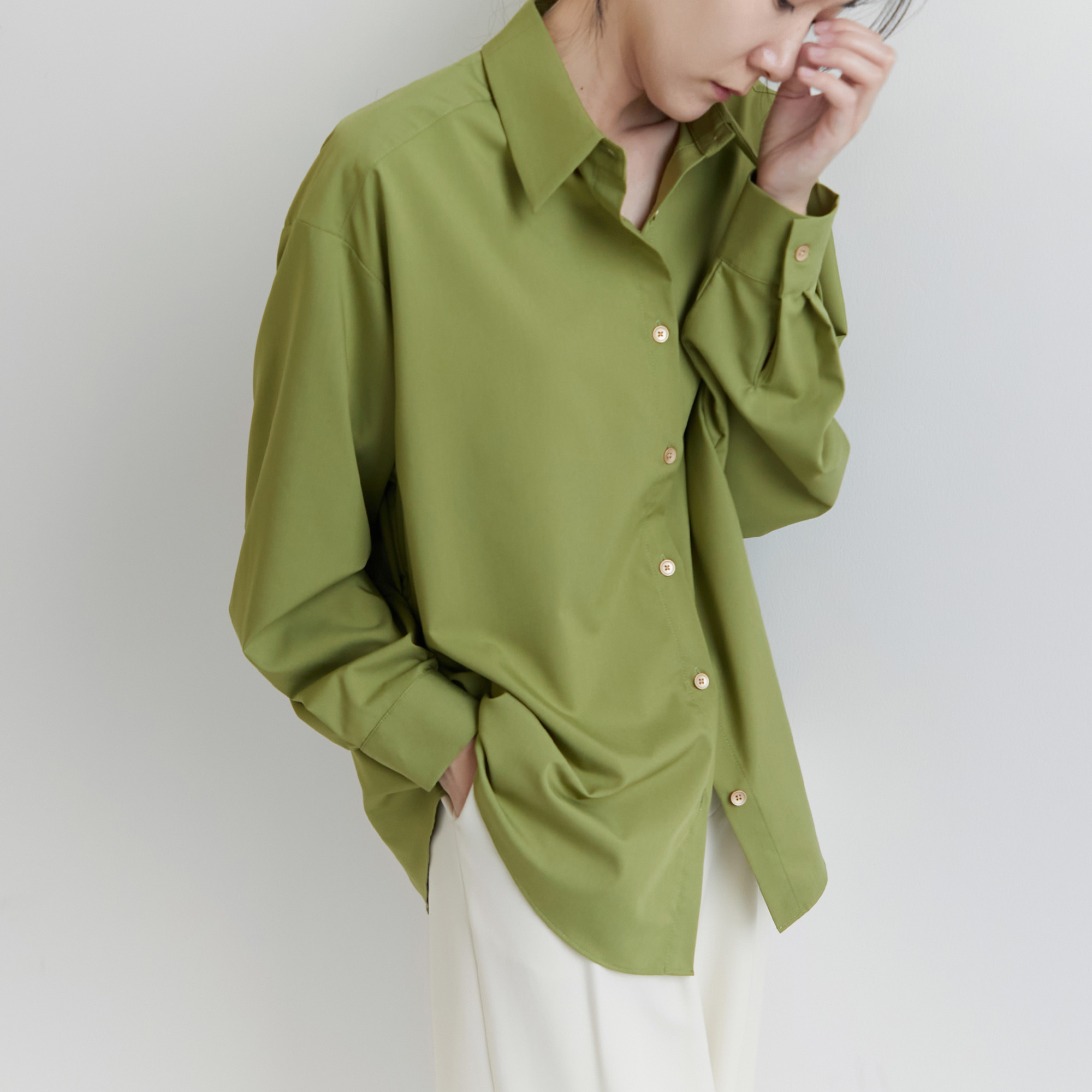 宽松通勤简约长袖不易皱衬衫