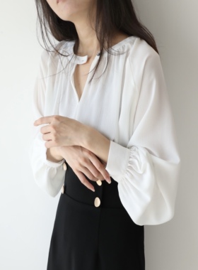 XINER 白色雪纺衬衫女高级感夏季防晒小衫2022年灯笼袖v领上衣