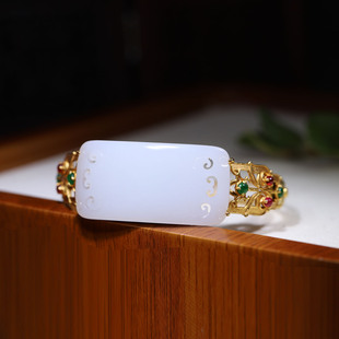 玉秀18K金镶和田玉手镯女款古风手牌苏工籽料雕刻羊脂定制带证书