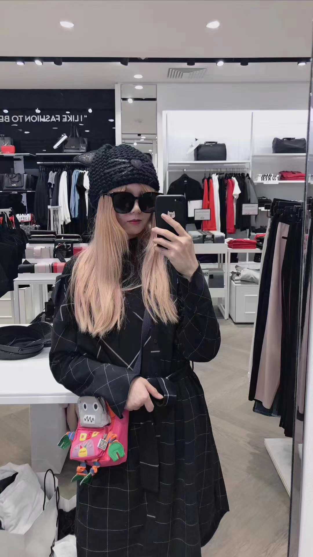 【意大利正品代购】karl 老佛爷 限量款 可爱的黑色猫咪毛线帽