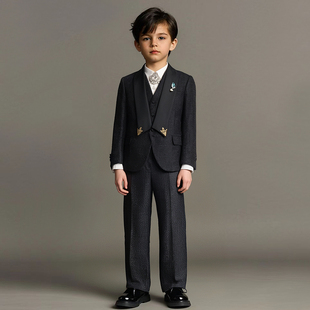 出租儿童黑色闪亮英伦风西服套装男童唱歌钢琴演出主持人绅士西装