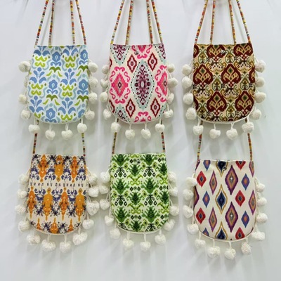 新疆民族风针织小包艾德莱斯花纹