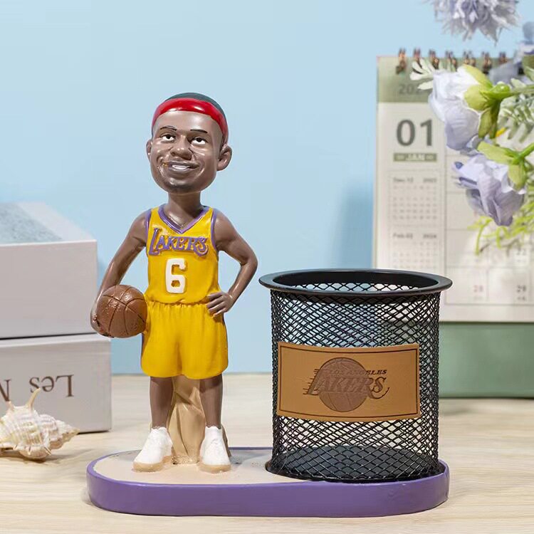 创意NBA篮球明星科比詹姆斯笔筒桌面收纳摆件送学生儿童生日礼物