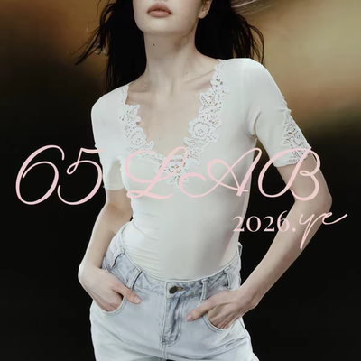 65LAB极繁主义蕾丝V领T恤