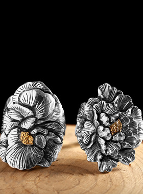 手工足银999镶金牡丹戒指