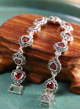 轻奢洋气s925纯银石榴石手链镶嵌马克赛石泰银爱心手饰复古百搭