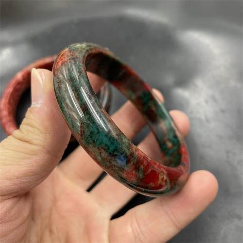 四海玉器 新款孔雀红玉石手镯 女款彩色玉镯子 特价