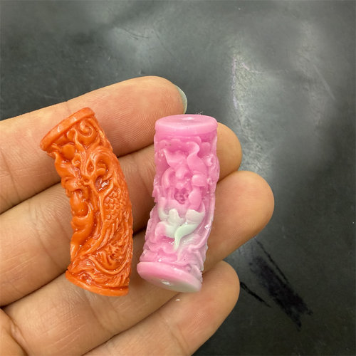 四海玉器 优化粉彩色雕花凤凰弯管散珠 红色雕花月牙珠子