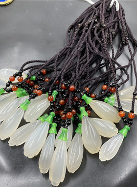 玉器天然冰种白色玛瑙花朵吊坠