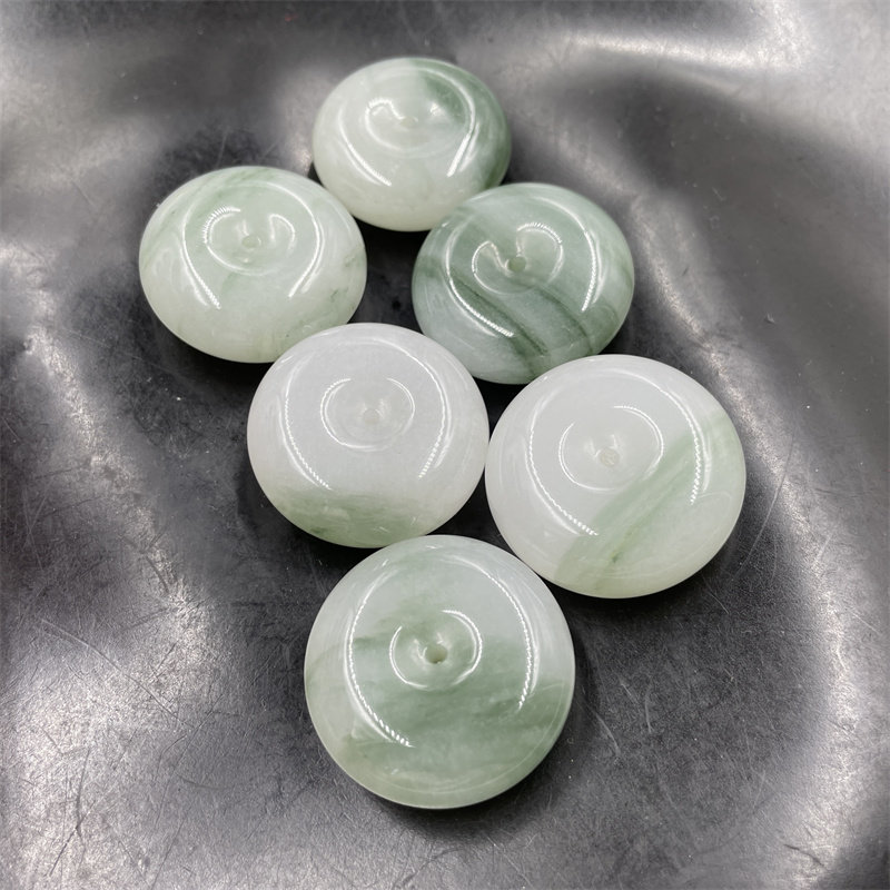四海玉器 新款精品3厘米白底青天山翠玉平安扣吊坠 挂件 玉坠