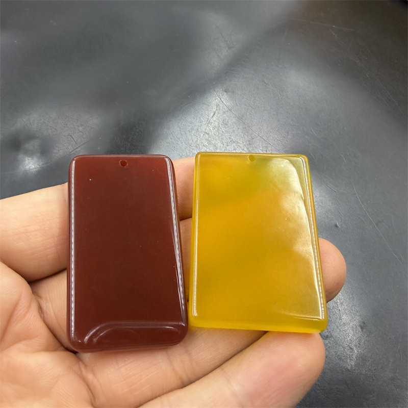 四海玉器 新款黄玛瑙无事牌吊坠 红色玉髓玛瑙牌子 挂件