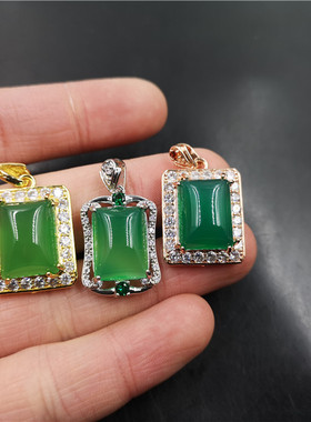 玉器925银镶嵌绿色玛瑙平安牌