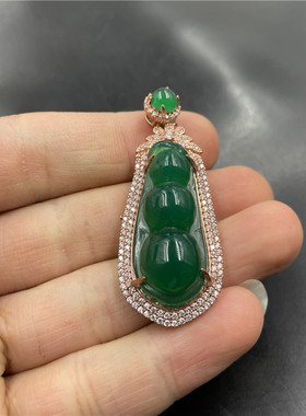 女款绿色玉髓玛瑙四季豆