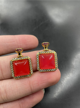 玉器大红色玛瑙吊坠方形挂件