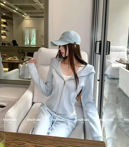 amy艾米十三行2026百搭新款连帽外套+时尚背心+高腰阔腿裤三件套