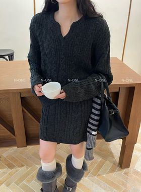 none冬季新款欧货精品女时尚剪刀领纯色百搭显瘦麻花纹羊毛套装