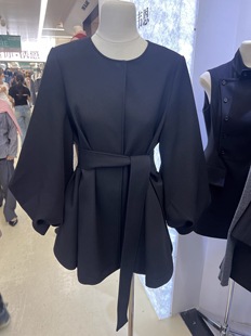 vn韦恩十三行气质圆领系带风衣女中长款新款风衣外套小个子25290