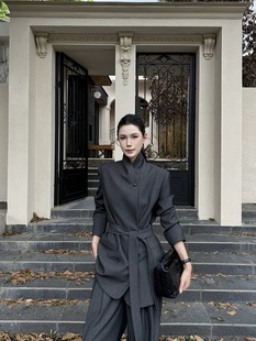 Vane韦恩韩版时尚立领系带灰色西装外套女装新款高级感垂感vn西装