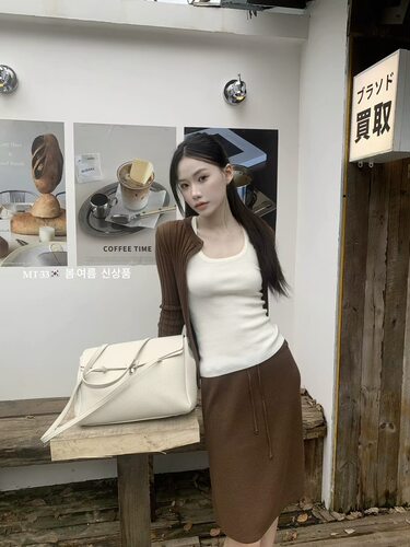 ajroom正版2026年新款韩系开衫+背心+抽绳直筒半身裙针织三件套女
