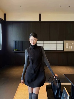 Vane韦恩十三行韩版时尚双排扣收腰无袖连衣裙女2025西装裙vn韦恩