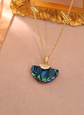 STINA法式复古鲍鱼贝扇形项链女