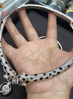STINA新款轻奢感光身款绿钻眼睛