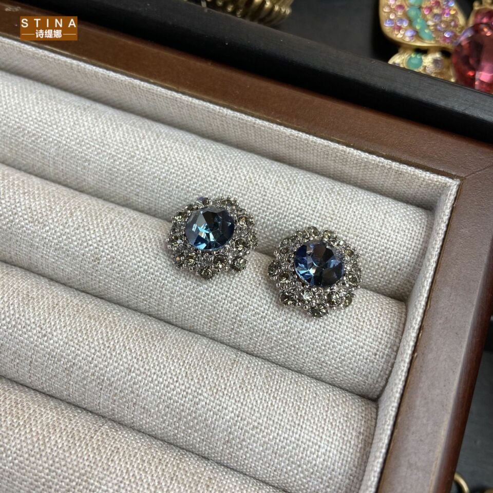 STINA新款法式轻奢镶钻绿色花朵