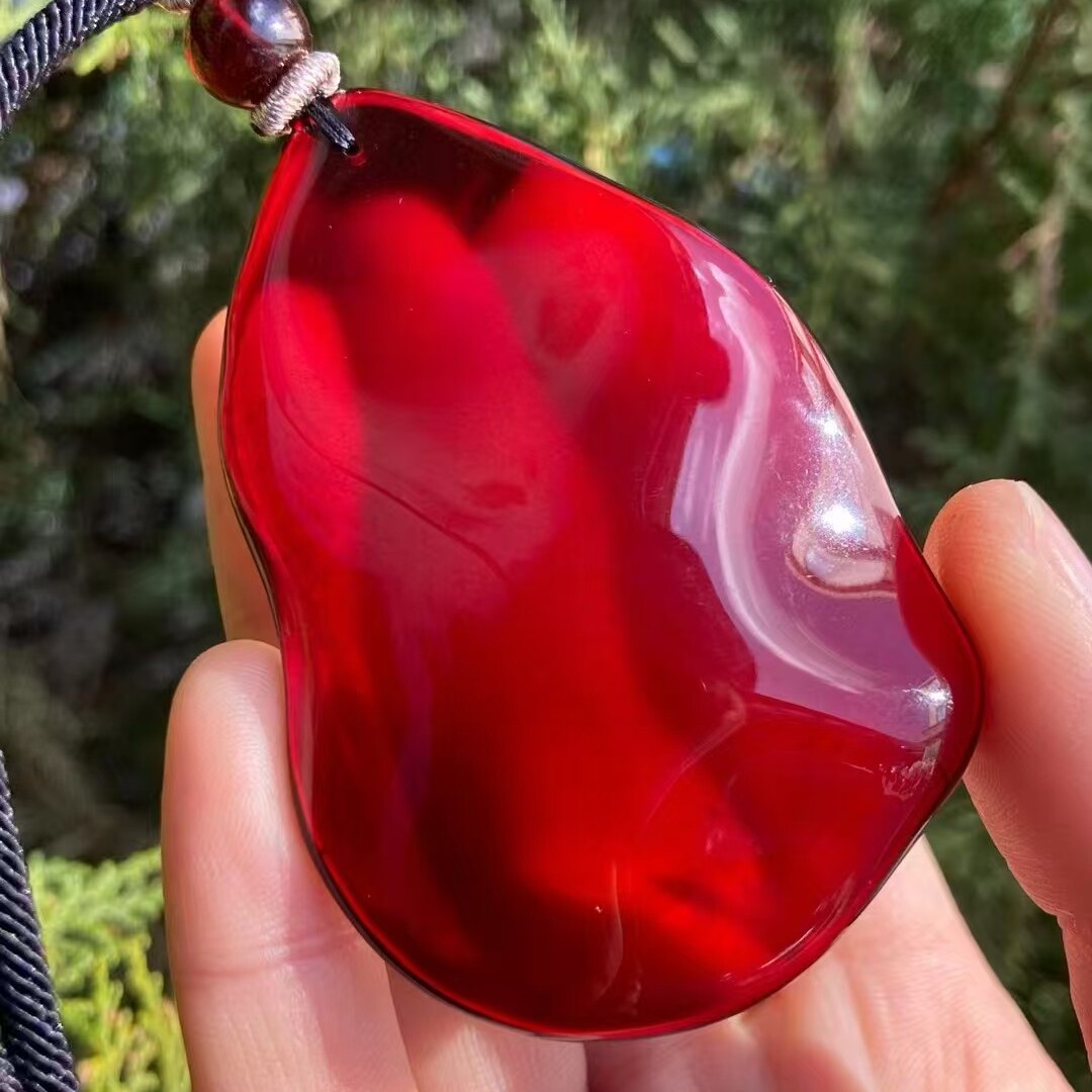 正品天然缅甸琥珀原矿酒红色血珀随形原石挂件文玩百搭珠宝饰品