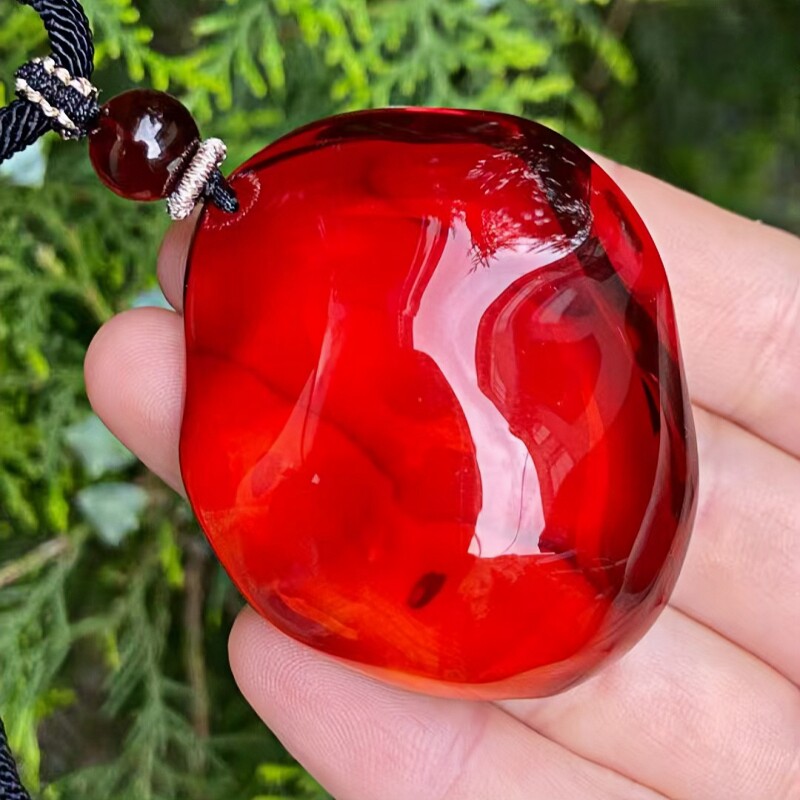 正品天然缅甸琥珀精品玻璃底樱桃红血珀随形吊坠时尚文玩珠宝饰品