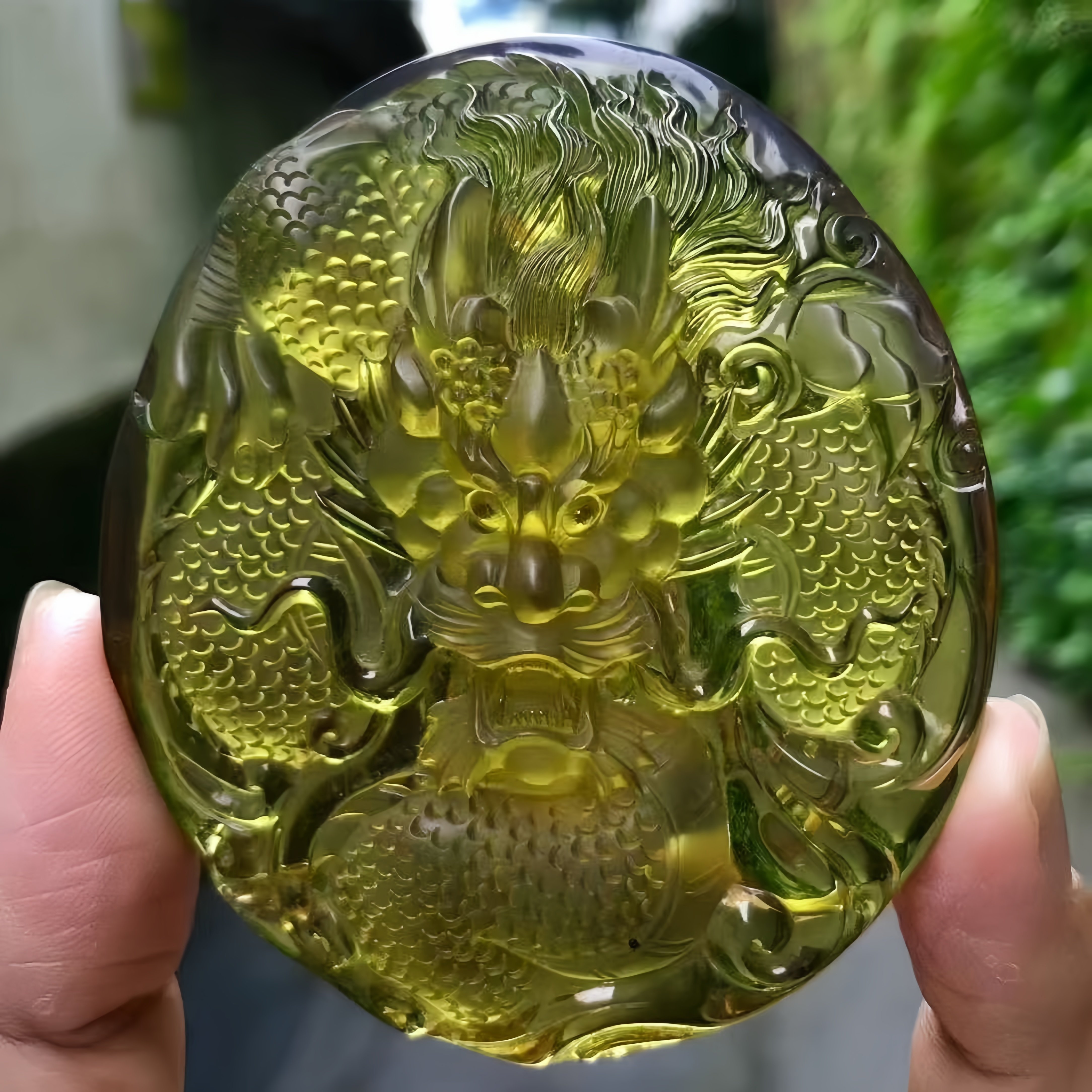 正品天然缅甸琥珀精品绿茶 龙牌 浮雕吊坠文玩收藏工艺珠宝饰品