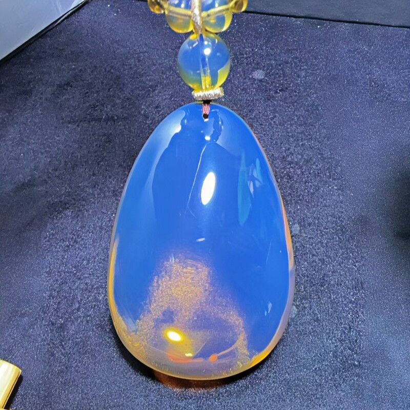 正品天然缅甸琥珀净水玻璃种天空蓝水滴吊坠文玩百搭收藏珠宝饰品