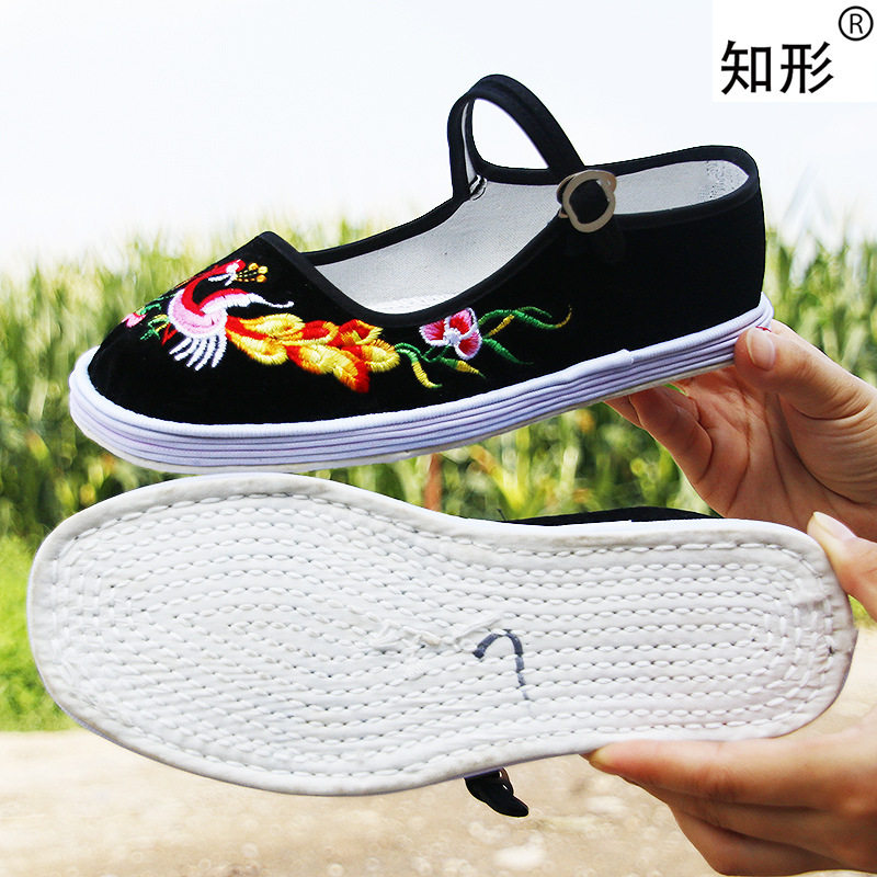纯布底千层纳布底女士绣花鞋手工上线刺绣妈妈鞋方口平底黑布