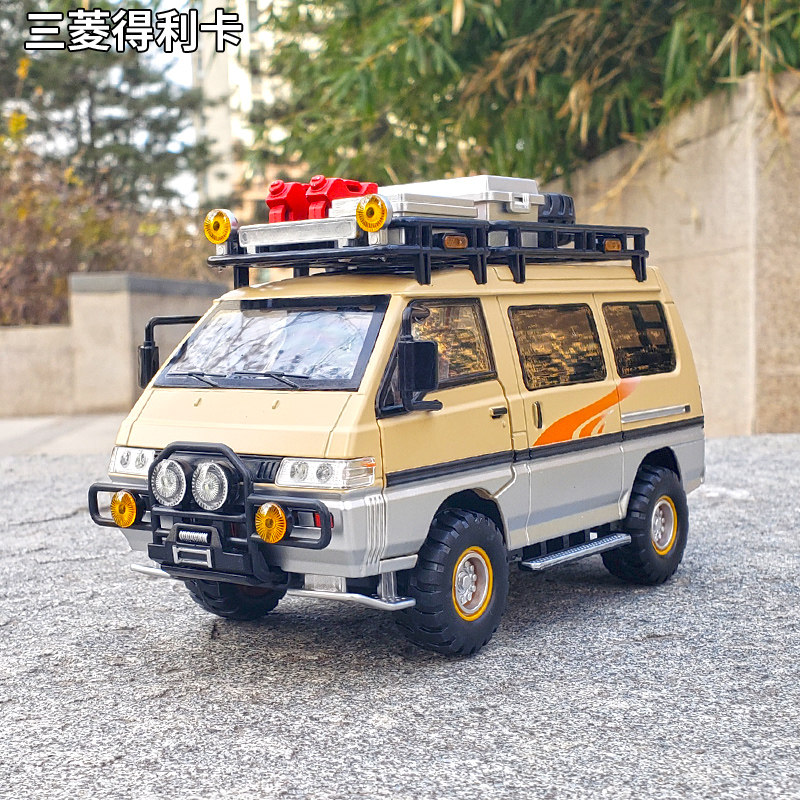 1:24三菱得利卡巴士车露营房车合金汽车模型声光回力玩具车越野车