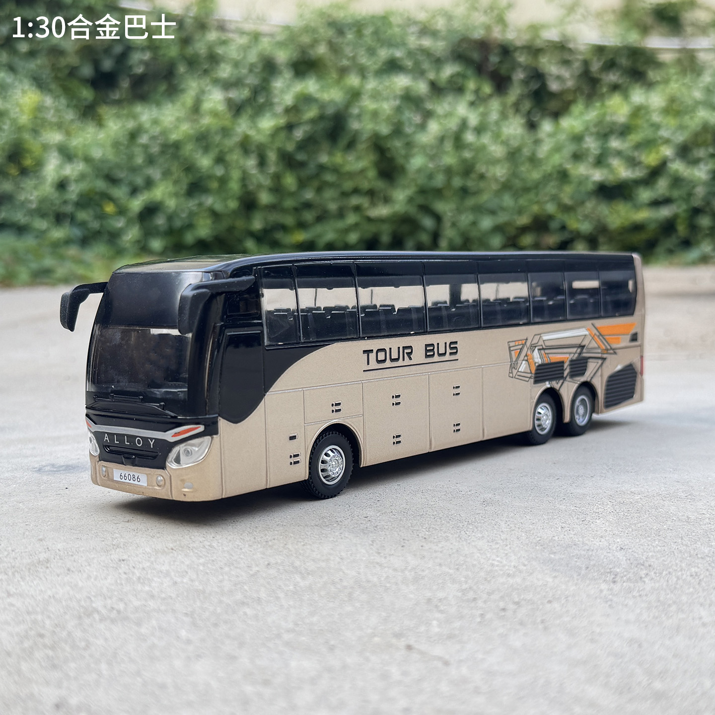 1/30合金商务巴士模型仿真长途大巴客车回力声光男孩玩具车机场