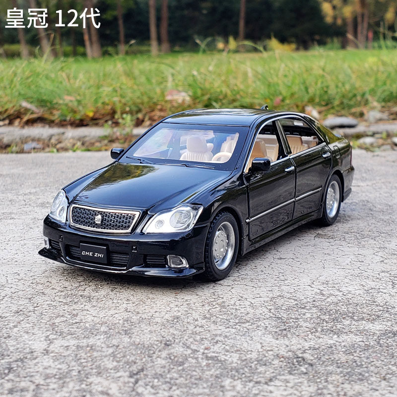 1/32丰田皇冠12代合金轿车汽车