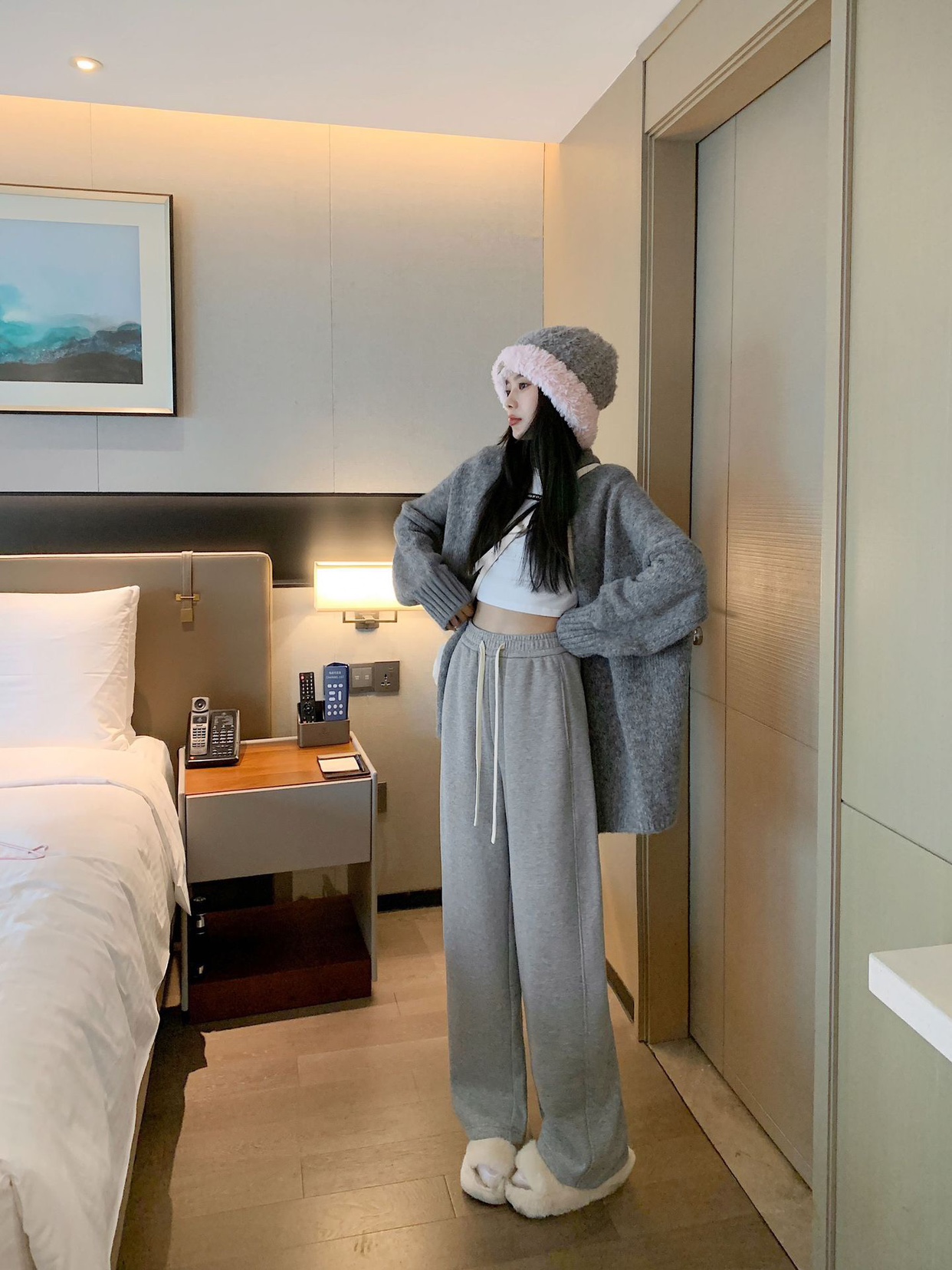 裤子女款爆款新款窄版直筒裤秋冬加绒加厚宽松裤子高腰垂感休闲裤