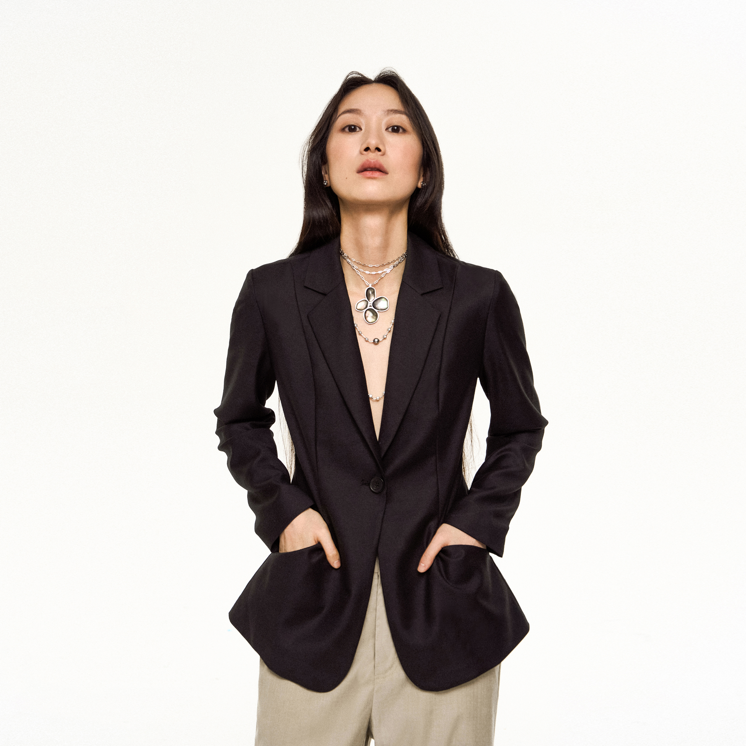 林乔芝羊毛修身休闲西装外套