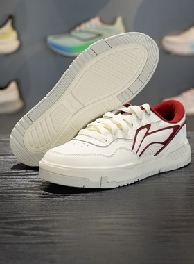 李宁COMMON 80s板鞋男子2026春季新款舒适软弹经典休闲鞋AGCW013