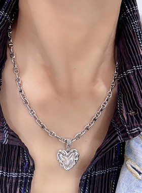 925纯银复古链条心形项链夸张大纯银饰品做旧吊坠颈链。