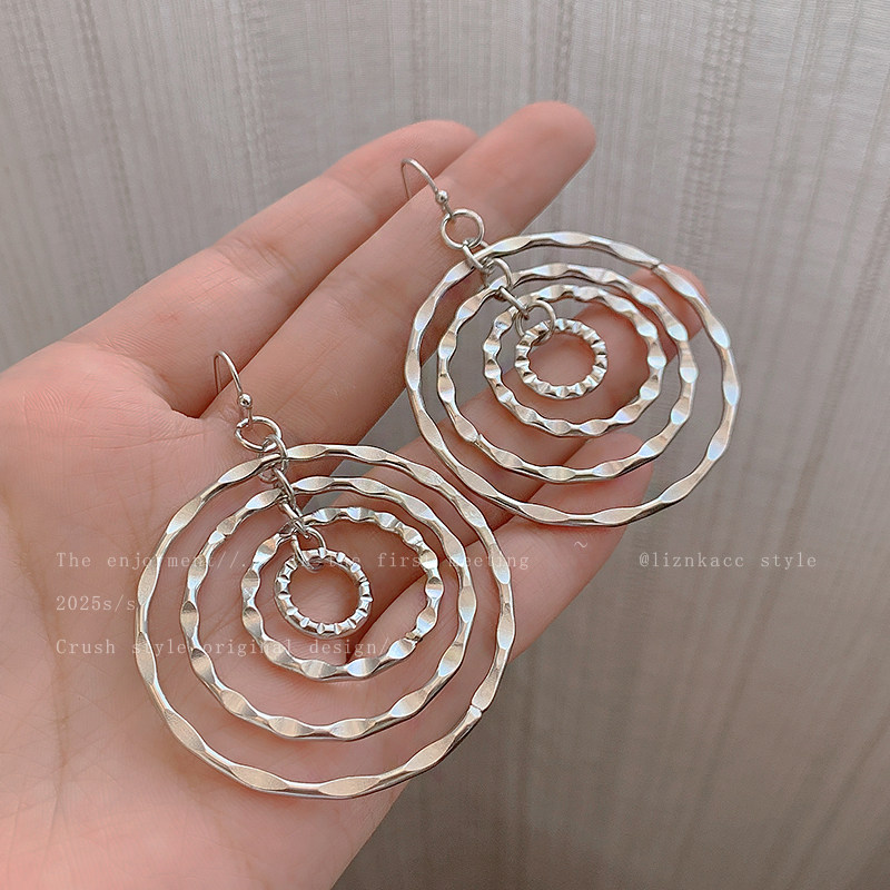 【平行时空】复古多层锤纹耳圈吊坠耳环女清冷感耳钉显脸小耳饰品