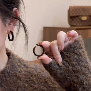 复古植绒美拉德圈圈耳环女高级感气质辣妹素圈耳圈个性圆圈耳饰