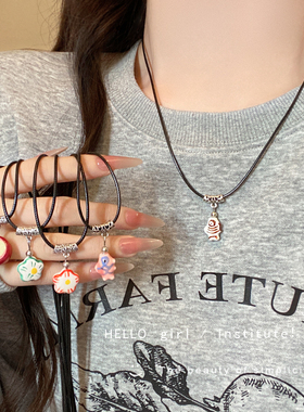 清新甜美陶瓷花朵小鱼吊坠项链女时轻奢时尚高级感锁骨链百搭个性