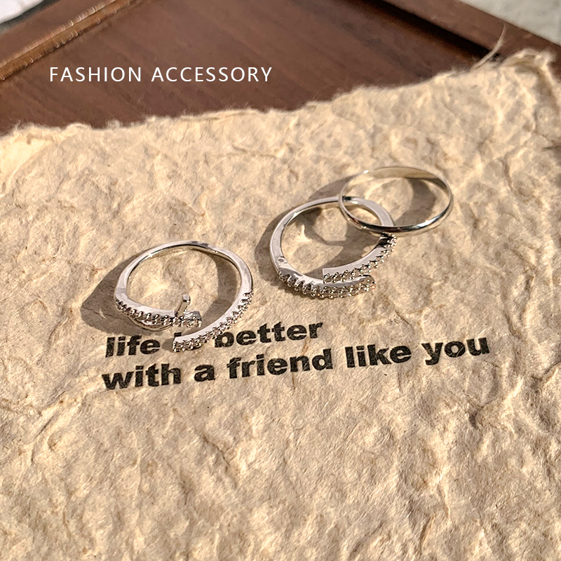 高级感时尚碎钻戒指女款轻奢小众设计个性食指戒精致潮酷首饰指环