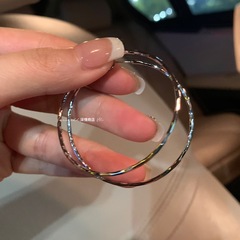 港风夸张大圈圈耳环名媛小众设计感高级耳圈银色耳饰2024年新款潮