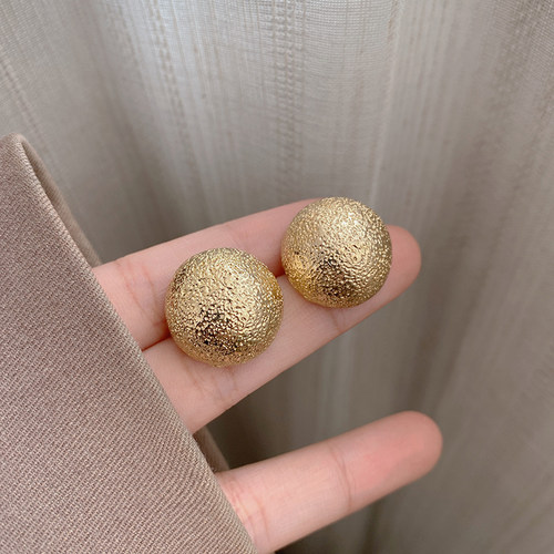 高级感轻奢金色金属肌理球球耳钉女小众设计感网红复古气质耳环