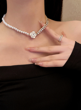 山茶之恋~法式复古山茶花珍珠项链女款轻奢小众设计感锁骨链颈链