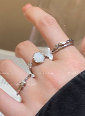白月香颂 月光石素圈戒指女轻奢小众高级感食指戒开口可调节指环